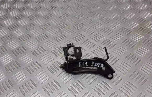 Nissan Primera Generator/alternator bracket FR8E100