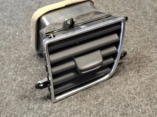 Audi A8 S8 D4 4H Dash center air vent grill 4H1820952A