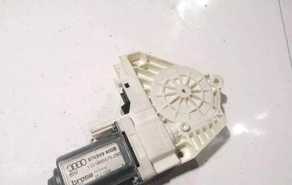 Audi A5 8T 8F Front door window regulator motor 8t0959802b
