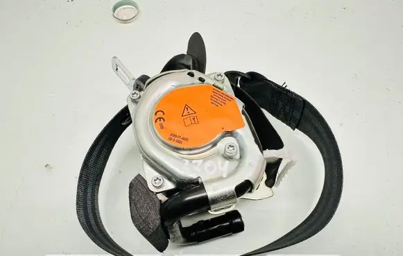 Seat Ibiza V (KJ) Rear seatbelt 0589P10026 SB31003