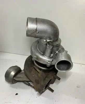 Toyota Corolla Verso E121 Turbo VB13 172010R020 06040502557