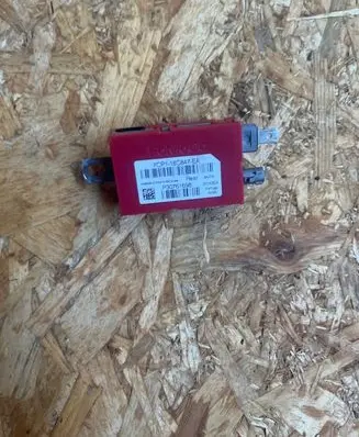 Volvo V40 Antenna control unit 7CP118C847EA 20140604 P30761698