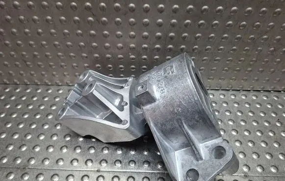 Fiat Doblo Engine mount bracket S27649723 517991100