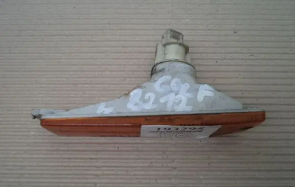 Volkswagen Golf II Front indicator light