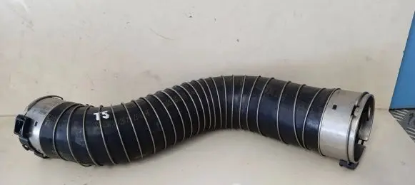 BMW 5 F10 F11 Intercooler hose/pipe S21629A