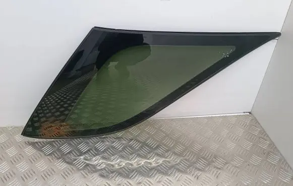 Mercedes-Benz ML W164 Rear side window 43R000004 A006451 ESS70WDG39