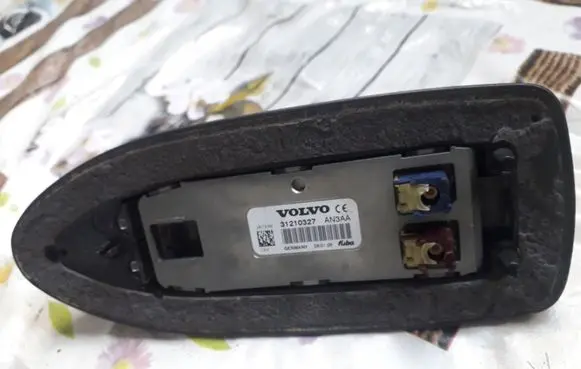 Volvo V50 Roof (GPS) antenna cover 31210327