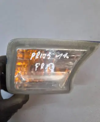 Toyota Prius (XW30) Front indicator light 8151047010