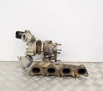 Skoda Yeti (5L) Turbo 4937318020 06H145710D