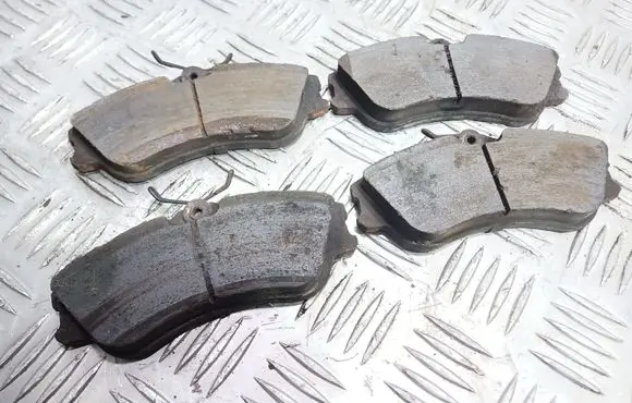 Peugeot 306 Brake pads (front) 