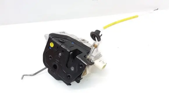 Audi A4 S4 B7 8E 8H Rear door lock 8E0839015AA