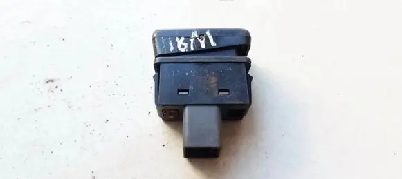 Fog light switch