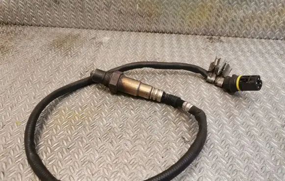 Mercedes-Benz C W203 Lambda probe sensor 0025400817