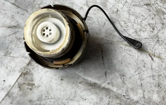 Toyota RAV 4 (XA20) Fuel tank filler cap