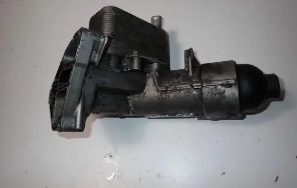 BMW 5 E60 E61 Oil filter cover 7788453