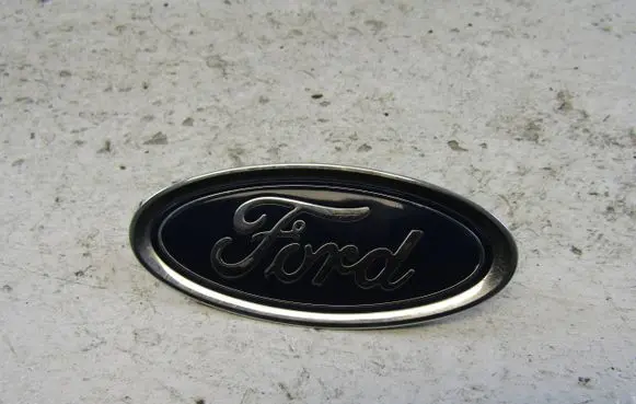 Ford Focus Manufacturer badge logo/emblem C1BB8B262AA
