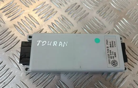 Volkswagen Touran I Phone control unit/module 1K0035729B 06W04 SW0194