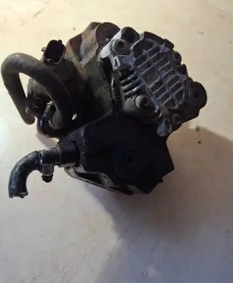 Volvo S60 Fuel injection high pressure pump 8689590 0445010043 032063