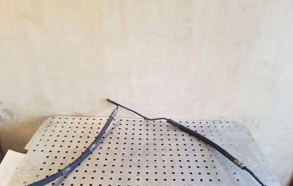 Power steering hose/pipe/line