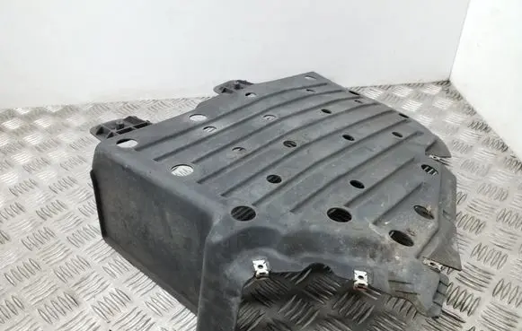 Seat Leon (5F) Rear underbody cover/under tray 5F9825102A