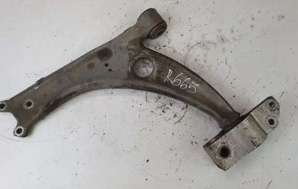 Volkswagen PASSAT B6 Front lower control arm/wishbone 3C0407153B