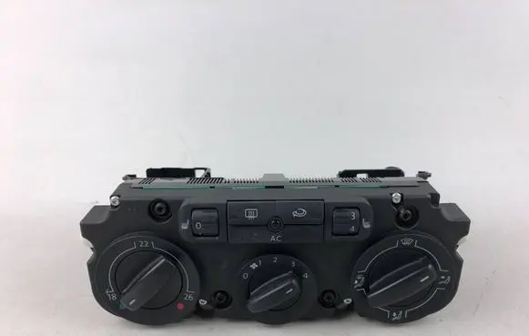 Volkswagen PASSAT B6 Climate control unit 3C2820045A
