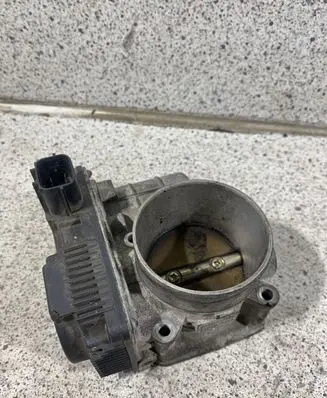 Nissan X-Trail T30 Throttle valve 57601