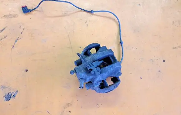 Mercedes-Benz E W212 Rear brake caliper
