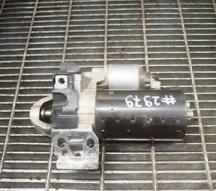 BMW 5 G30 G31 Starter motor 8589891 20170525