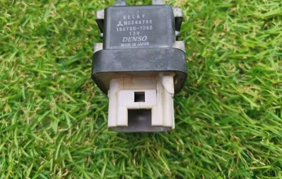 Mitsubishi Carisma Other relay MD346798 1567001250