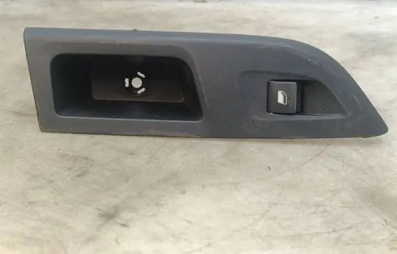 Opel Corsa F Electric window control switch 9830173480