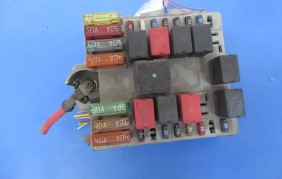 Fiat Punto (188) Fuse box set