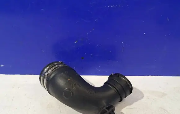 Maserati Ghibli Air intake duct part 670003845