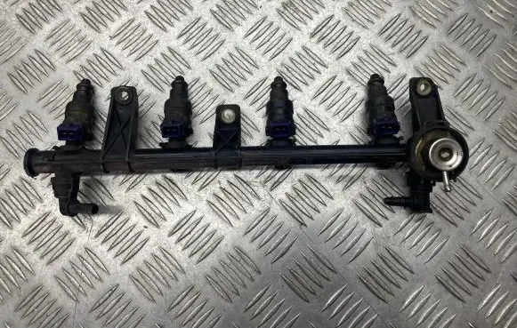 Renault Megane II Fuel main line pipe 7700864726