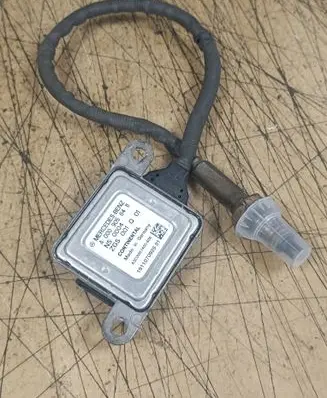 Mercedes-Benz V Class W447 Lambda probe sensor A0009058411