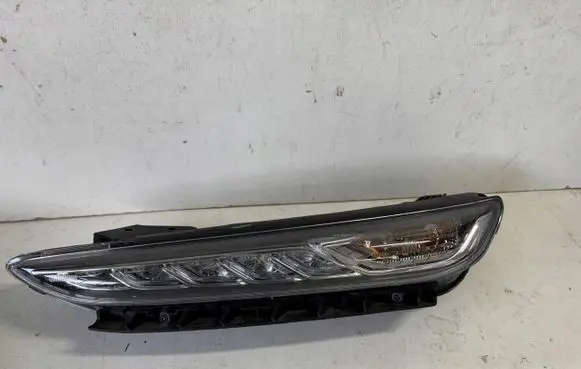 Hyundai Kona I Headlight/headlamp 92207J9000