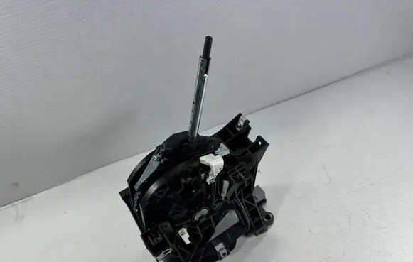Ford Mondeo MK V Gear shifter/selector E7R9K