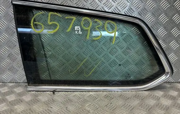 Volkswagen PASSAT B8 Rear side window 43R00082