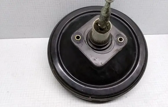 Audi A4 S4 B5 8D Brake booster 8D0612105A