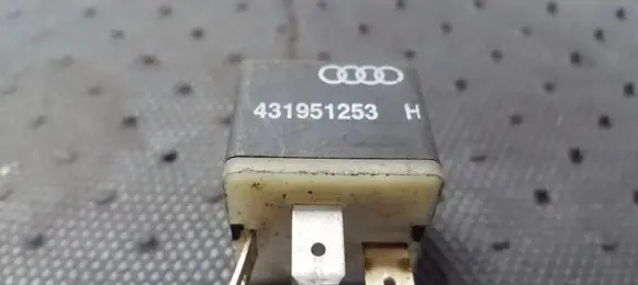 Audi TT Mk1 Other relay 431951253H