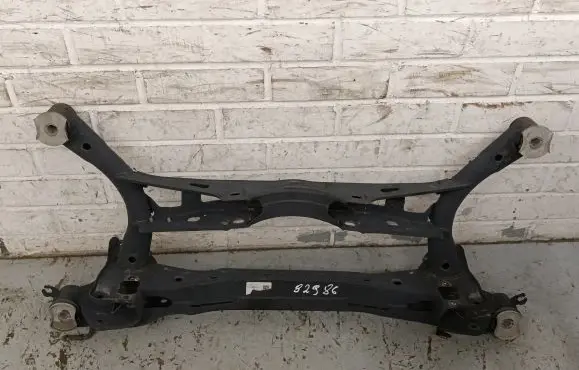 Volkswagen PASSAT B8 Rear subframe 