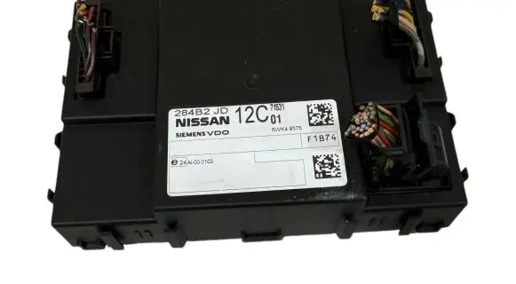 Nissan Qashqai Comfort/convenience module 284B2JD12C 5WK49375