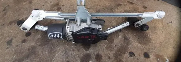 Dacia Sandero III Front wiper linkage and motor