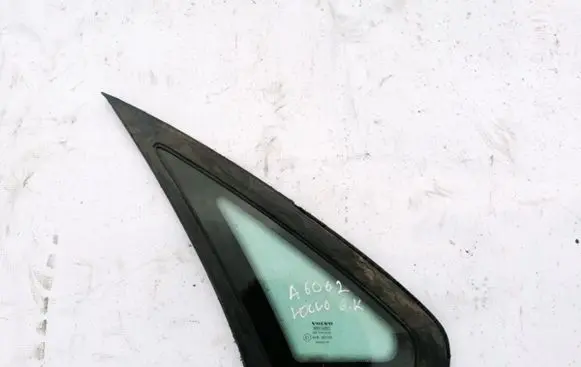 Volvo S80 Rear side window