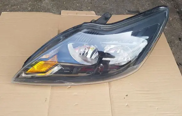 Ford Focus Headlight/headlamp