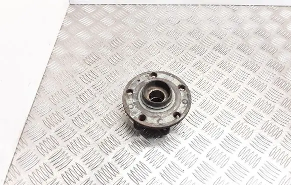 Volkswagen Touran I Front wheel bearing hub 