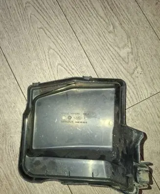 Renault Clio IV Fuse box cover 243826085R