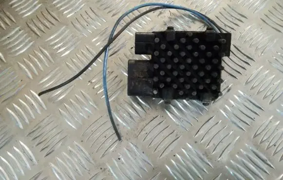 Mitsubishi Galant Coolant fan relay 1049933021