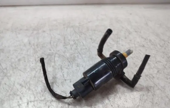 Fiat Freemont Windscreen/windshield washer pump 05152075A