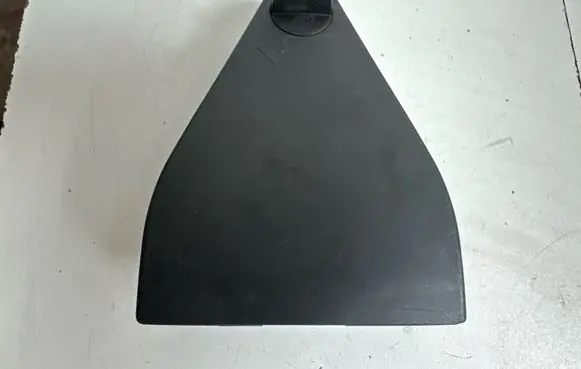 Audi A4 S4 B7 8E 8H Hazard Warning Triangle Mounting Bracket 8E5860285